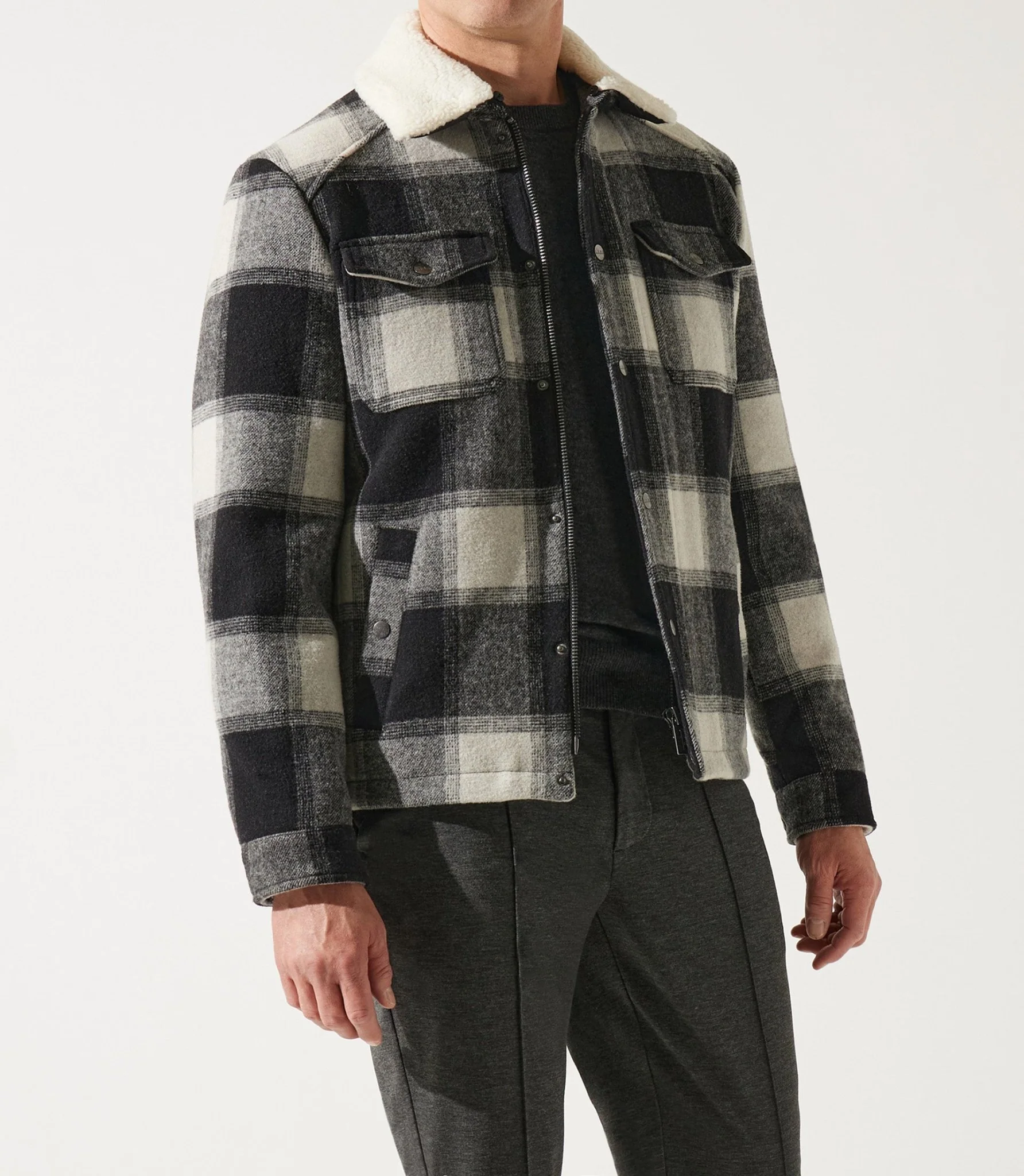 Blouson matelasse en carreaux noir et blanc MAUSTINO – Image 4