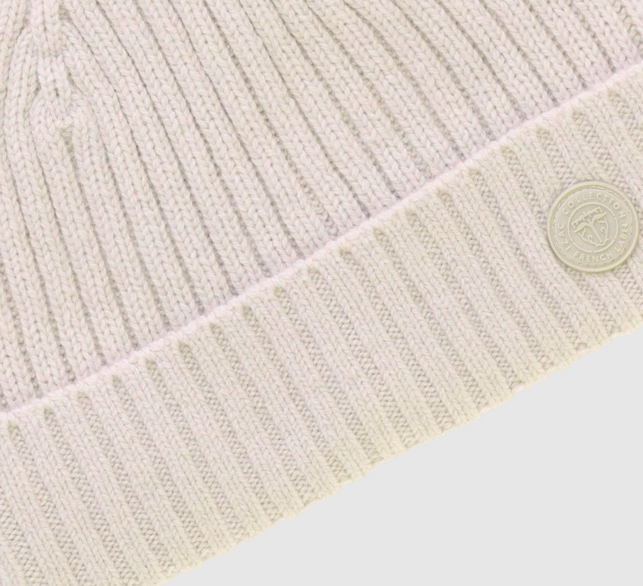 Bonnet en maille beige – Image 2