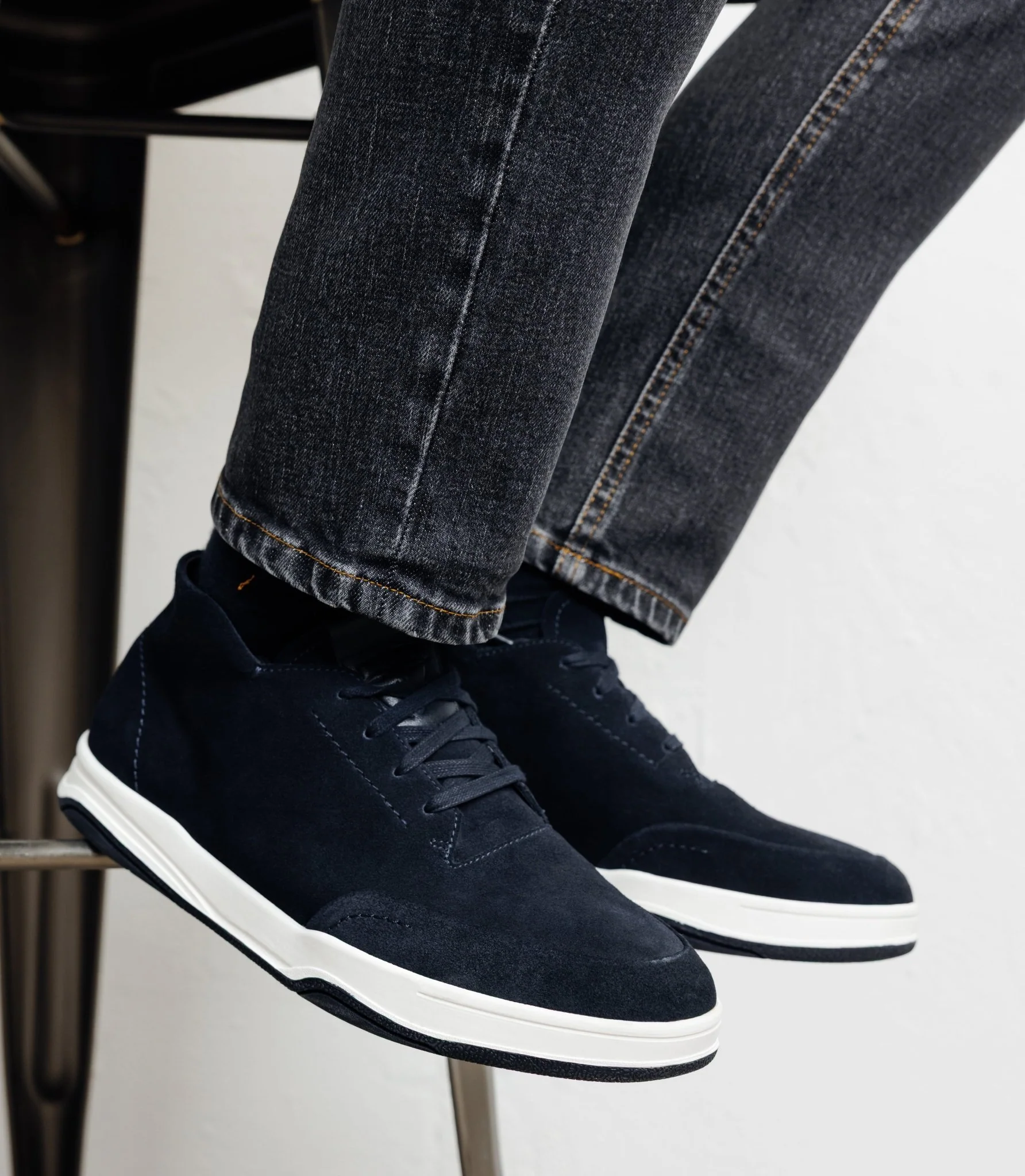 Chaussures baskets montantes en cuir marine