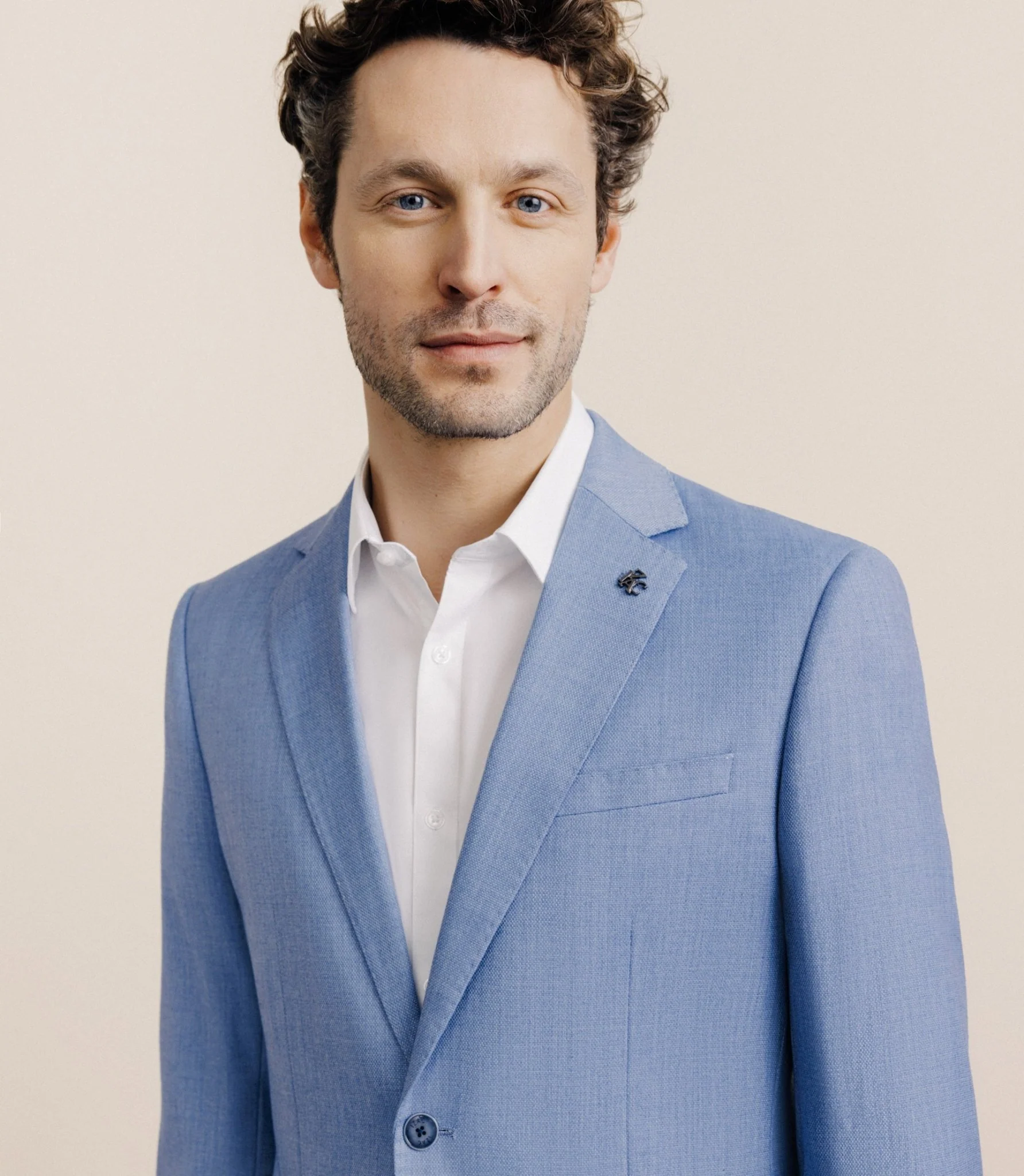 Costume 2 boutons bleu ciel – Image 2