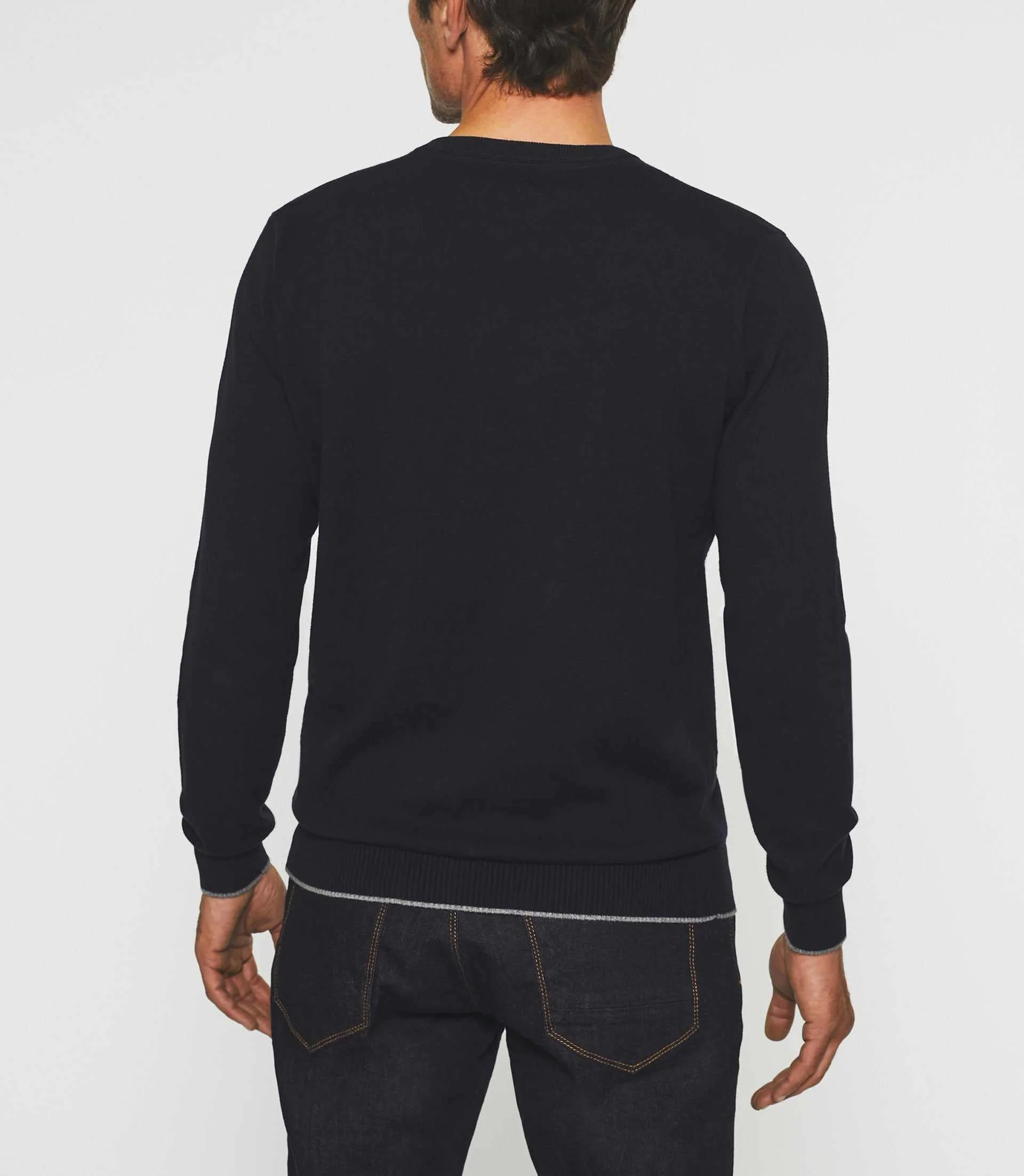 Pull col V en coton-cachemire marine BRENT – Image 5