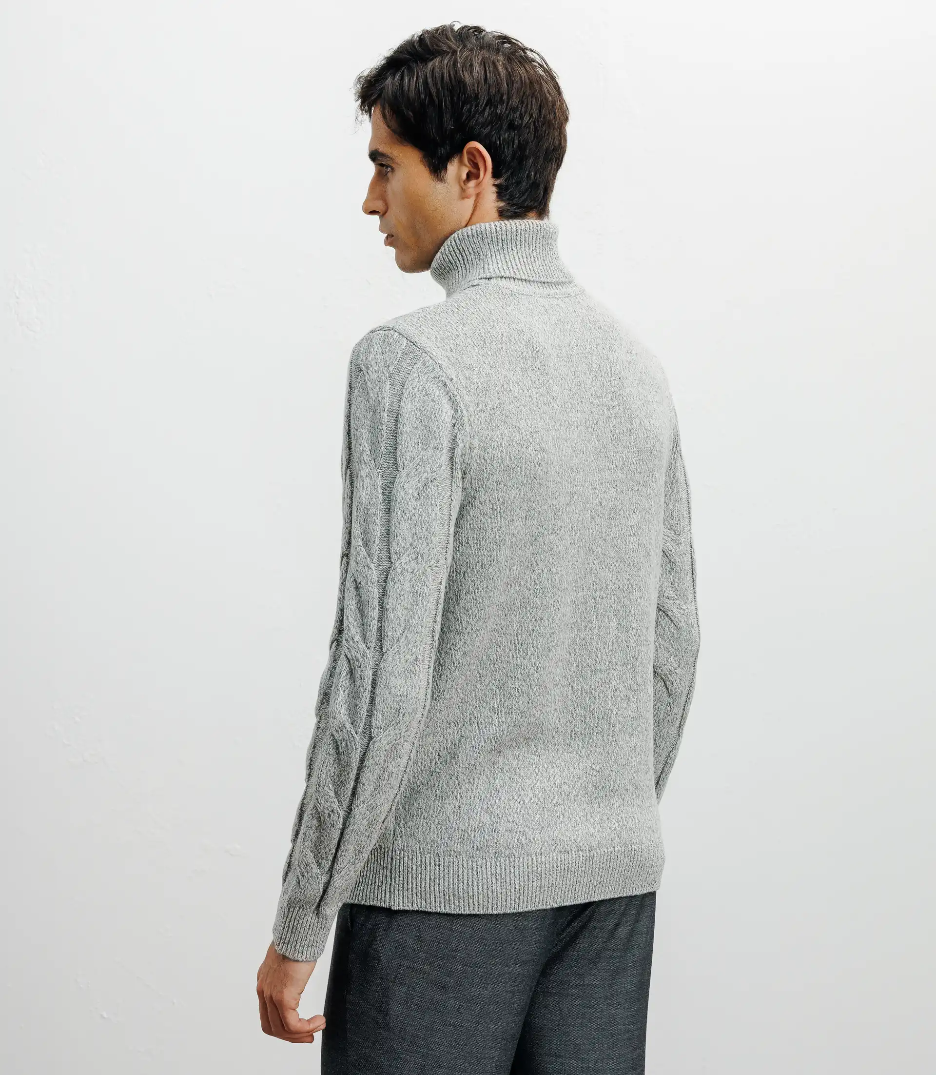 Pull col roulé torsadé gris chiné – Image 4